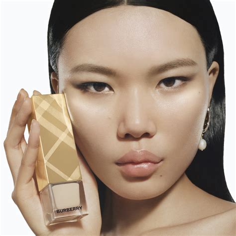 burberry powder foundation|burberry ultimate glow foundation.